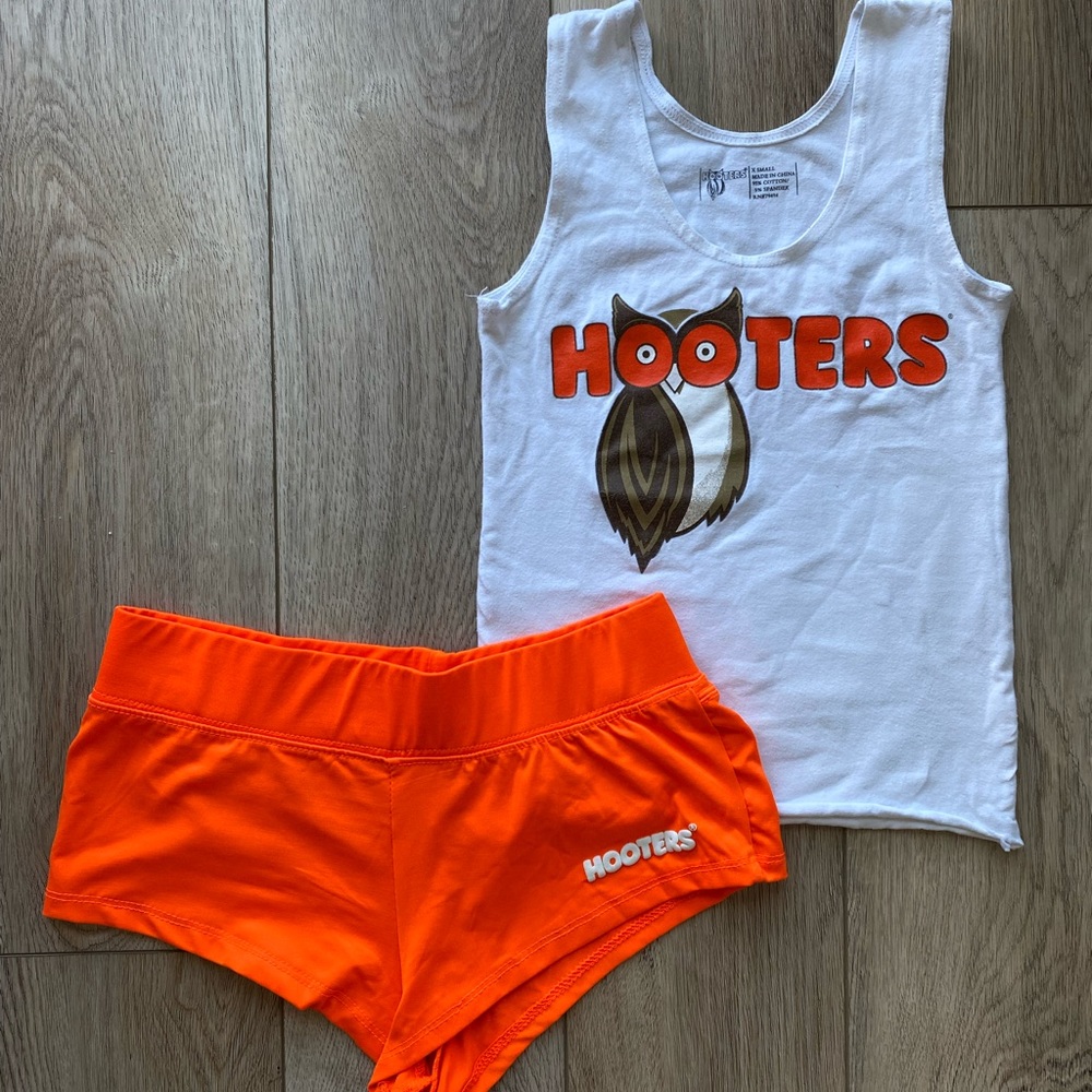 Genuine Hooter’s Girl Uniform